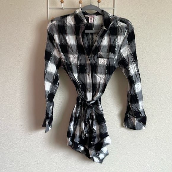 Victoria's secret pajama romper - Picture 1 of 8